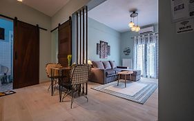 One Salonica Deluxe Apartment 2